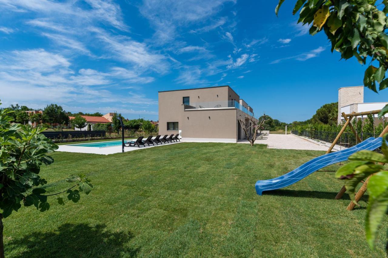 Villa Dafna Poreč Buitenkant foto