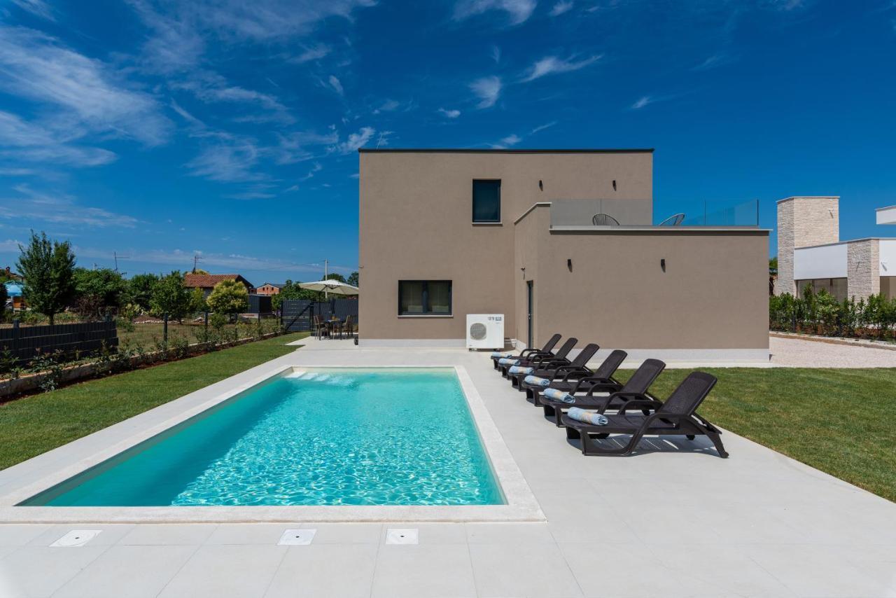 Villa Dafna Poreč Buitenkant foto